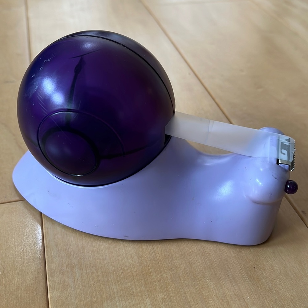 BOGO Snail Escargot tape dispenser